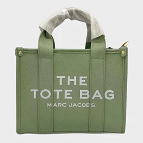 Marc Jacobs Handbags - Marc Jacobs Green Tote Bag